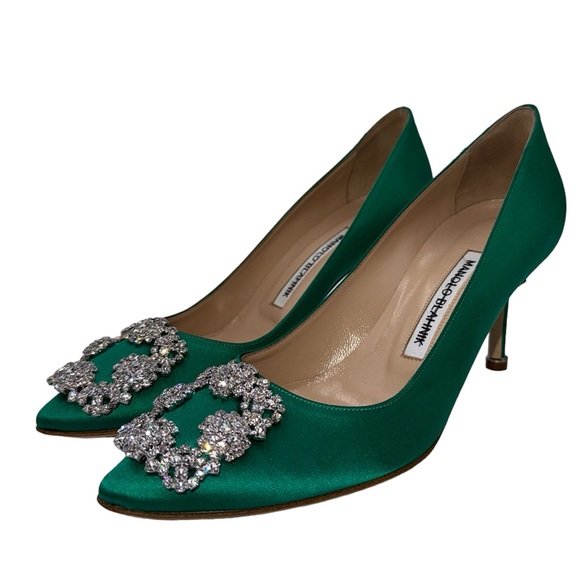 MANOLO BLAHNIK Hangisi 105MM Embellished
Satin Pumps